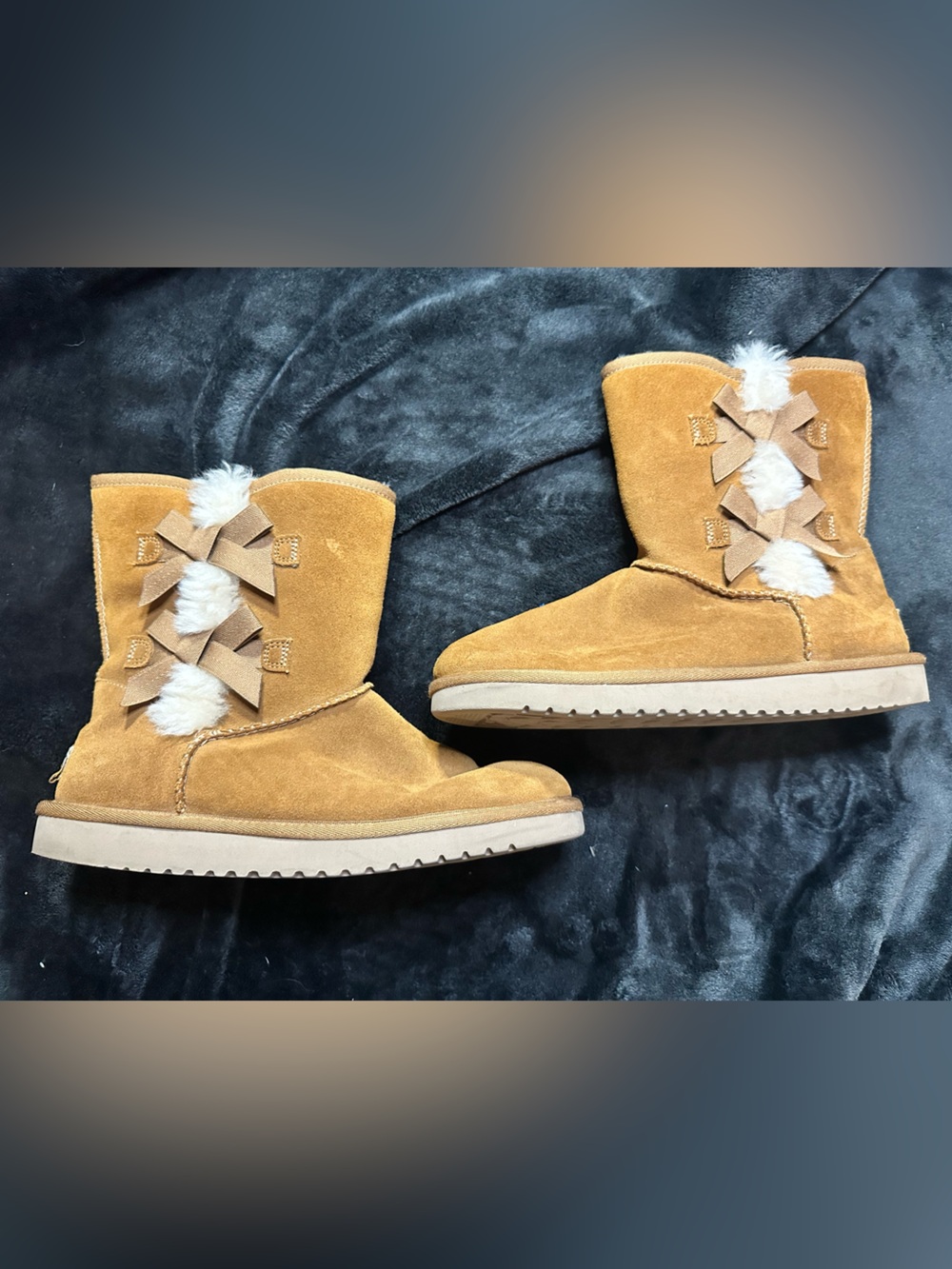 Koolaburra by UGG Chestnut Suede Bow Back Mini Boots Women’s Size 9 Fur Lined